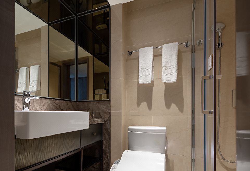 Friendship Hotel Hangzhou180° Full Lake View Executive Twin Room