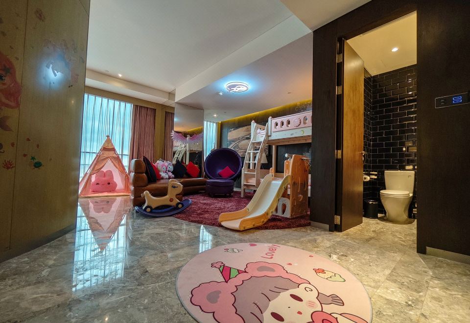 夢幻公主家庭親子套房（大床+子母床）