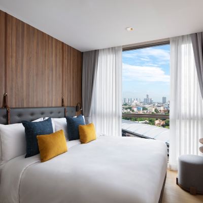 豪華一臥特大床房 曼谷提瓦農奧克伍德套房飯店優惠