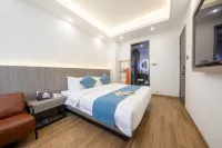 Bird's Nest Art Homestay (Beihai Old Street Beibu Gulf Plaza)