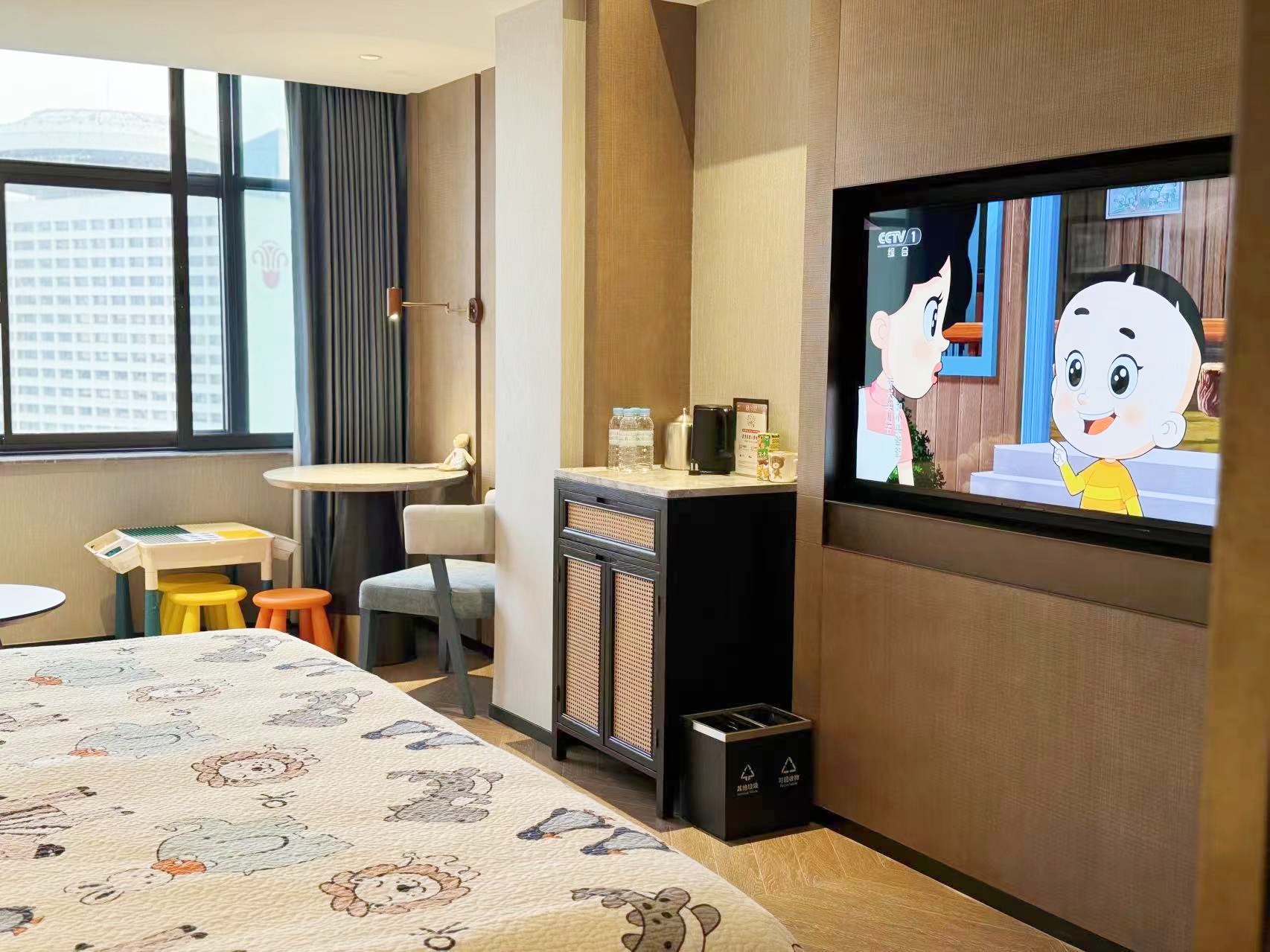 亲子大床房| 带梳化床