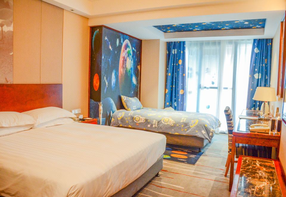 Lake View Hotel hangzhouStarry Theme Family Room