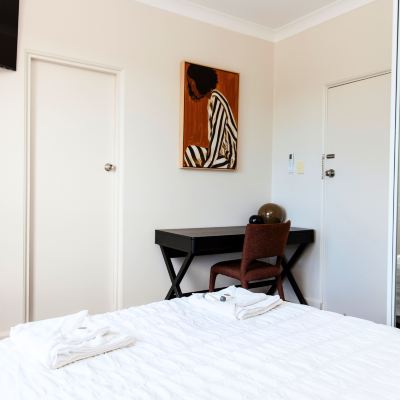 Standard Queen Room, 1 Queen Bed, Non Smoking, Ensuite Figtree Hotel Promo Code