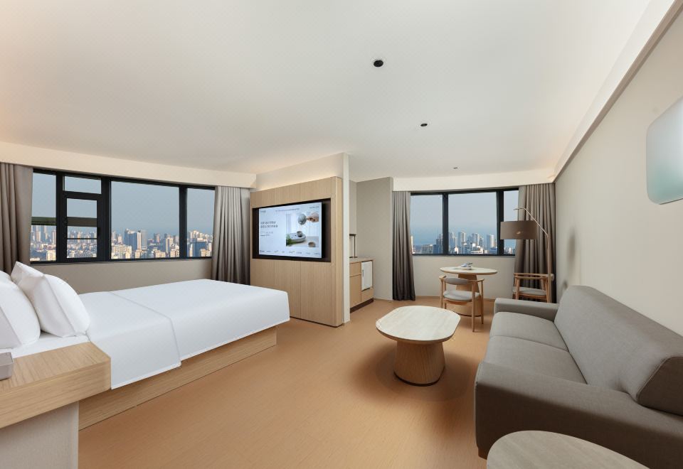 套房（智能客控+商务茶桌+小冰箱）