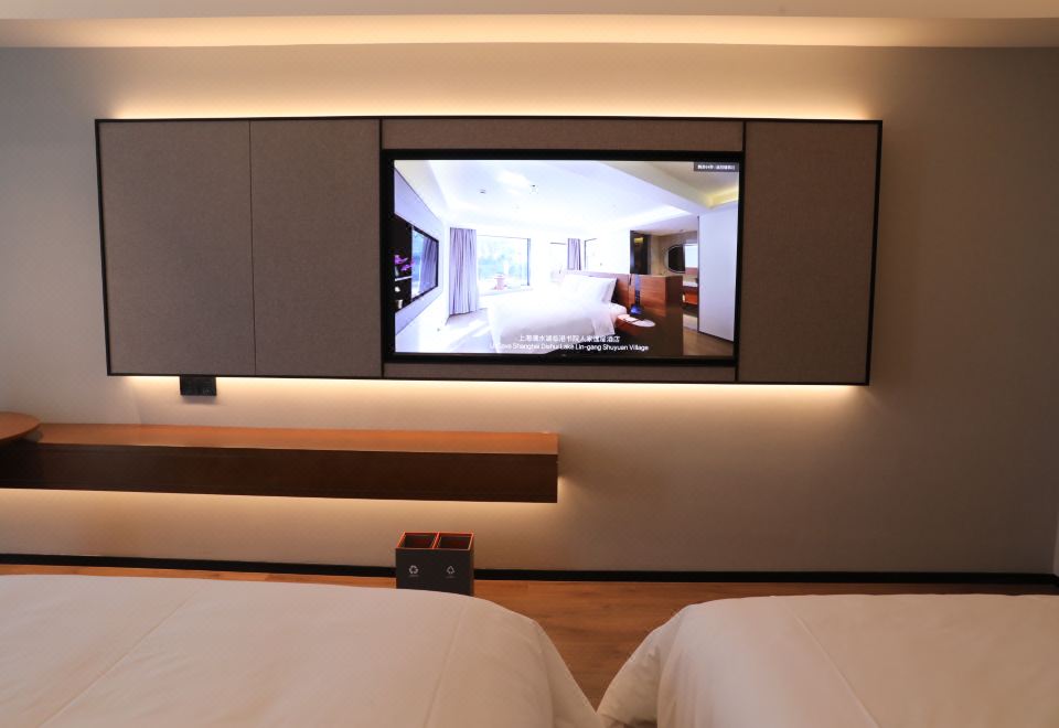 UrCove by Hyatt Beijing Tiantan Hospital Advanced Business ParkSuperior 2-bed Room