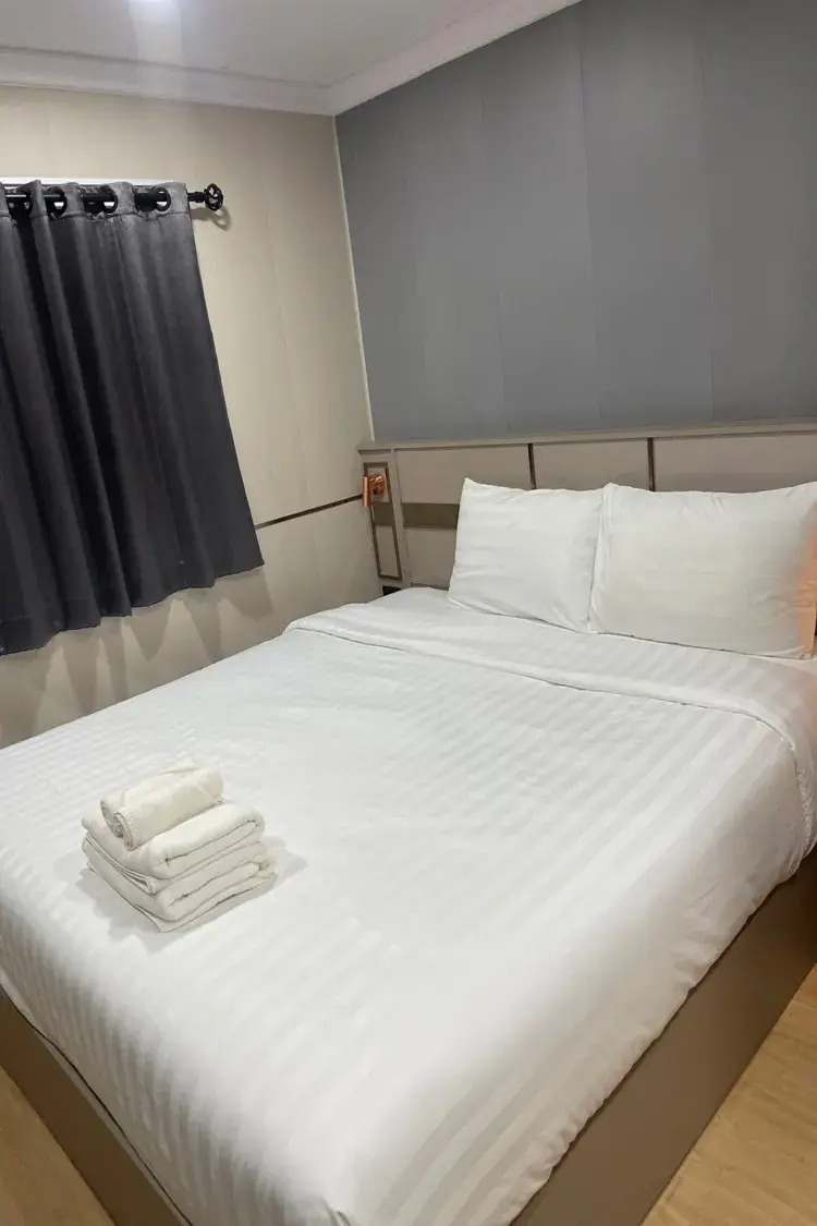 2 Bedrooms Family Room (A)