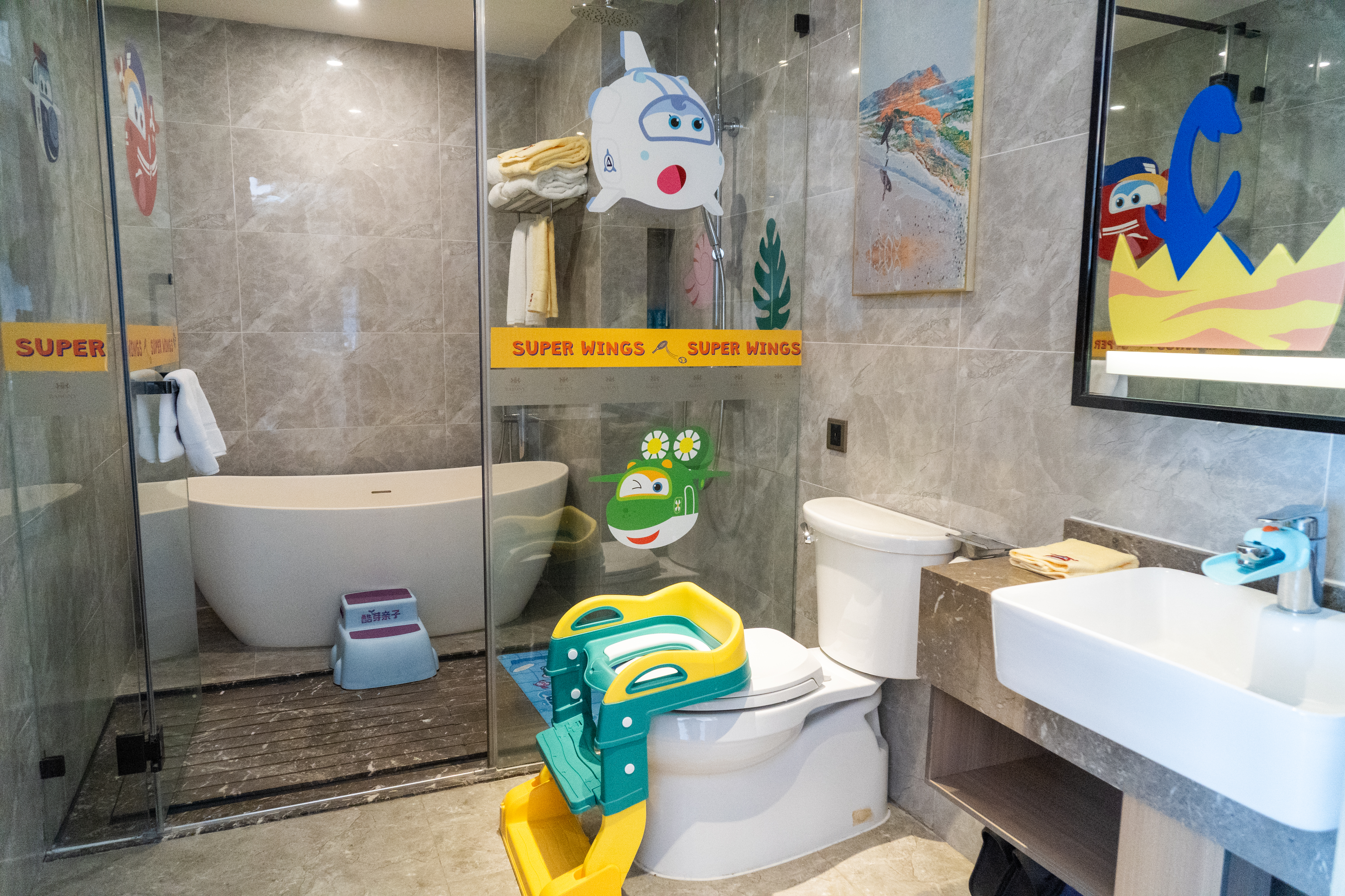 酷芽超级飞侠恐龙两房一厅亲子套房