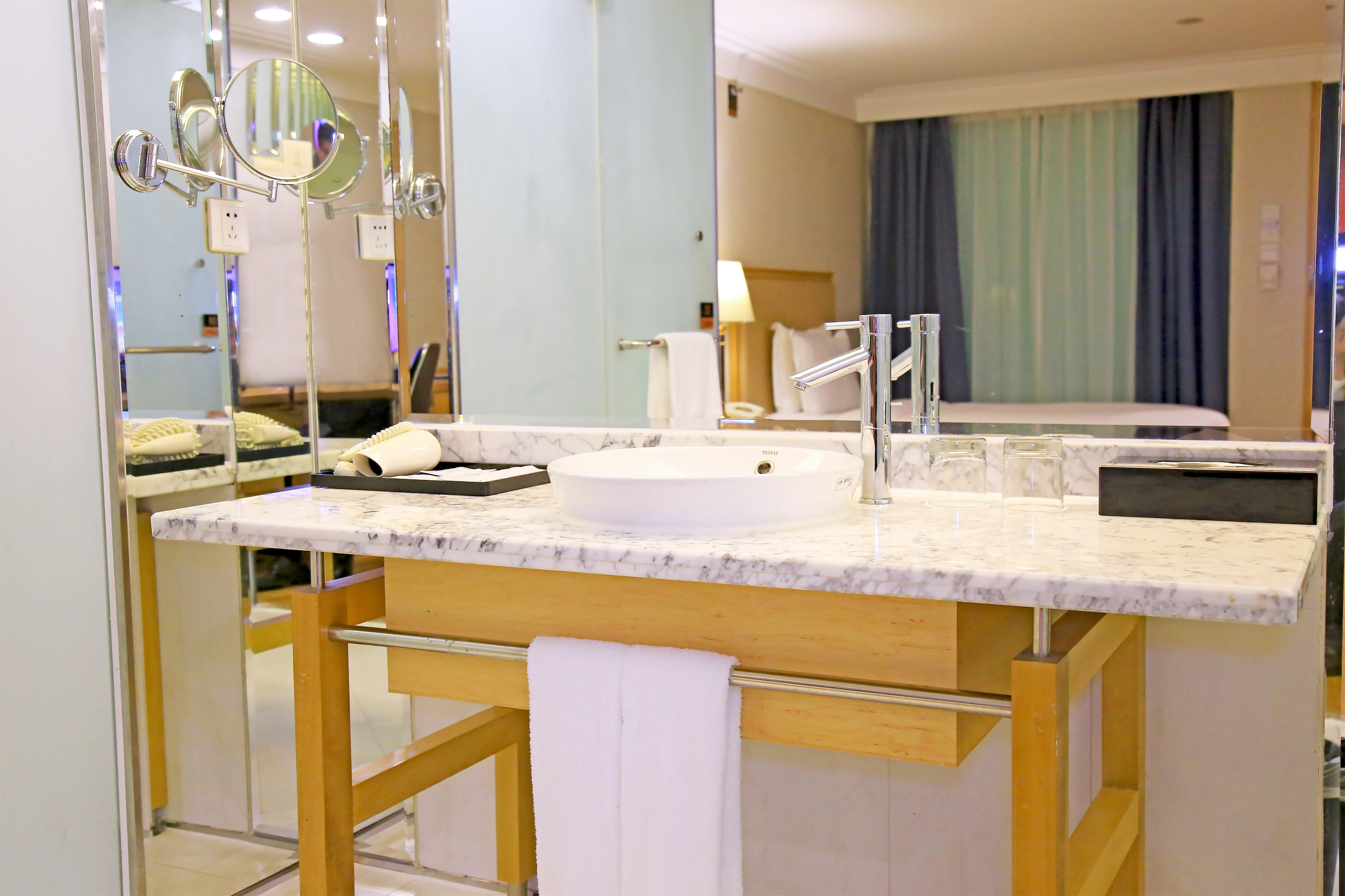 經濟大床房-無窗