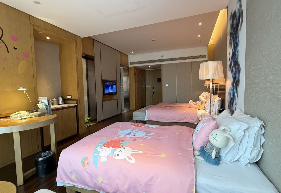 家庭亲子?豪华三人房|小童乐园|小童护栏|小童洗护