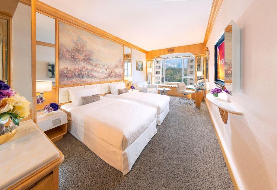 Regal Hongkong HotelAdjacent 2 Family Triple Room