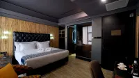 1969 D'Kelly Hotel