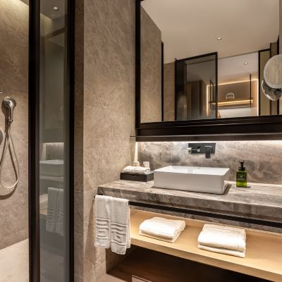 行政親子房（手機投屏+小冰箱+藍牙音響） 雲和夜泊飯店（上海虹橋樞紐國展中心店）優惠