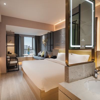 山城星辰大床房【智能投屏+滅菌環保洗護品+坐臥沙發】 V9智能藝術飯店（重慶北站店）優惠