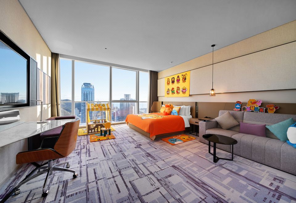 Crowne Plaza Xinghai DalianClassic Yellow Duck Children's Theme Room