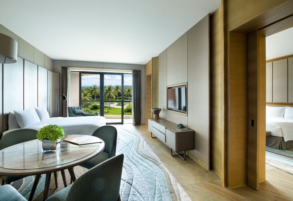 家庭园景双卧套房