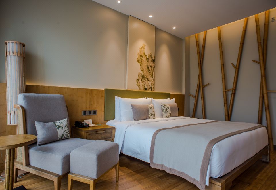 Queen Room