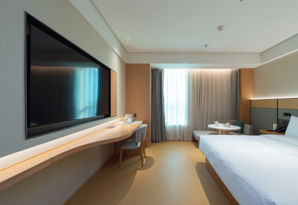 大床房A（小冰箱+65寸投屏電視）