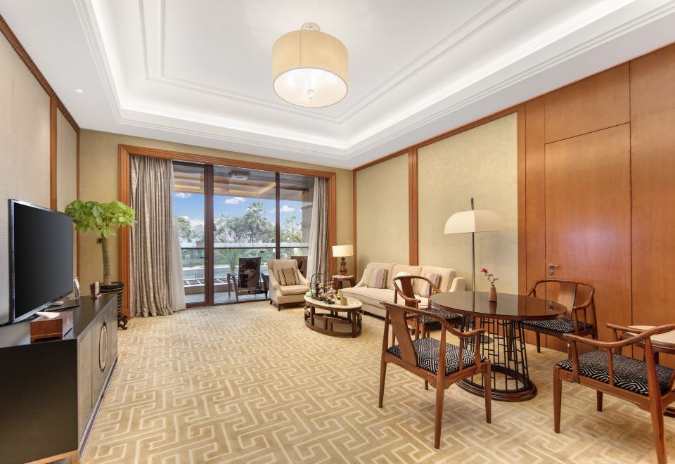 景观露台温泉家庭套房