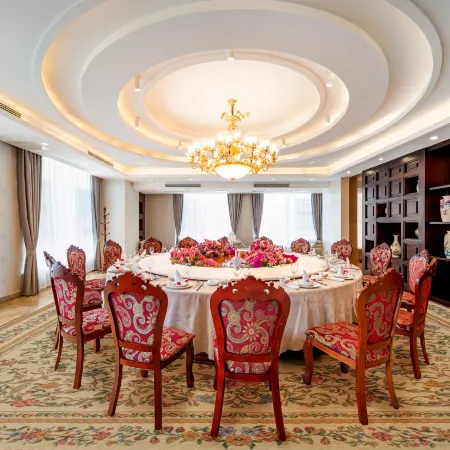 Dongfeng Hotel