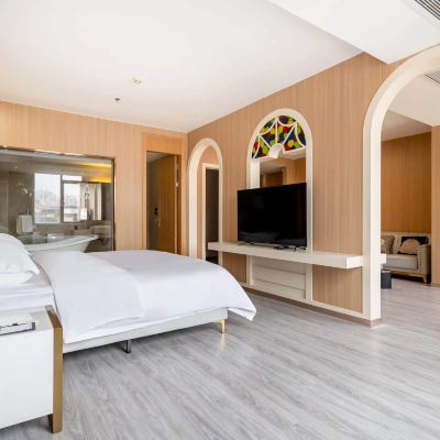 行政套房（慕思床墊+舒適浴缸+會客茶几） 廈門亨龍花園飯店優惠