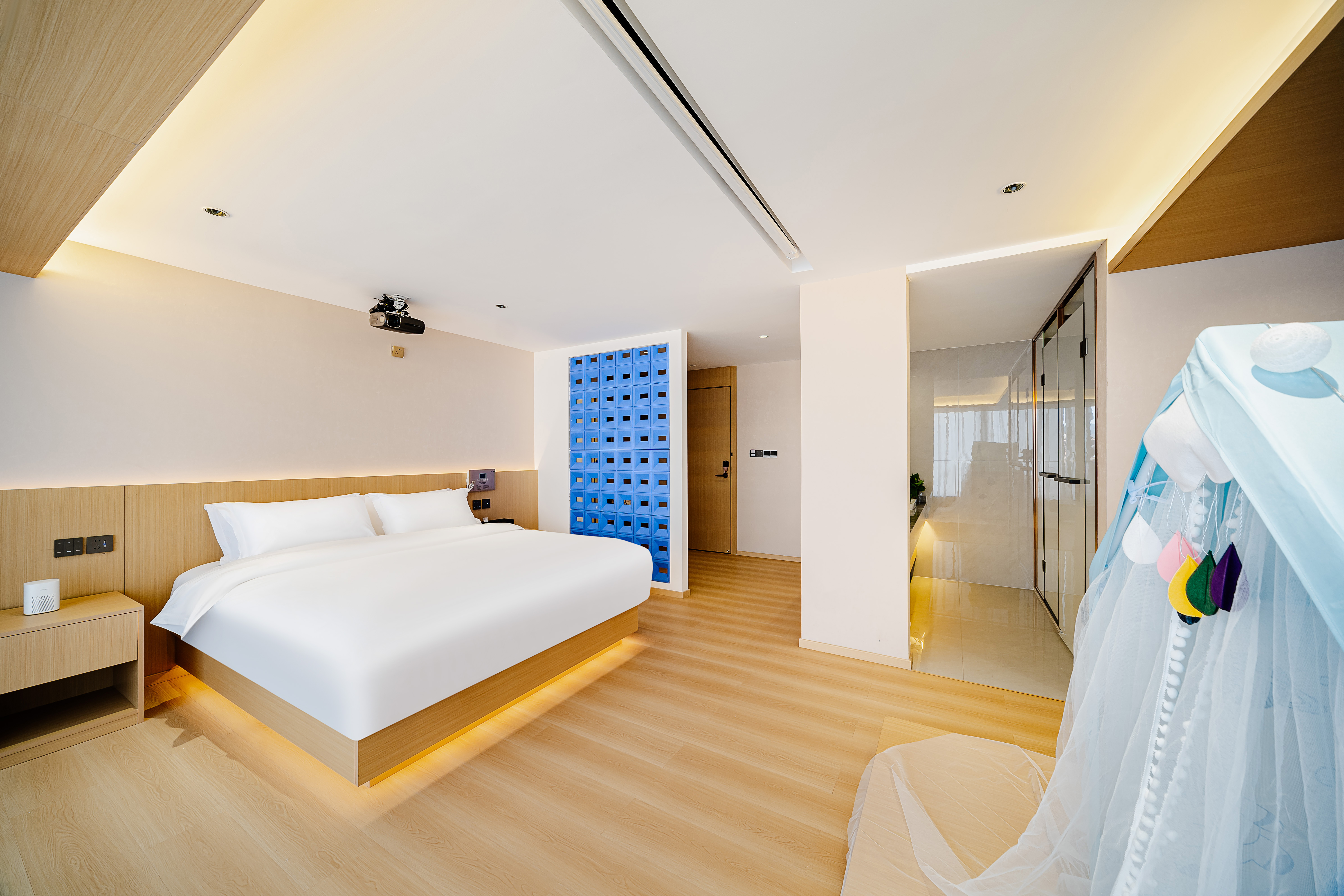 融舍亲子巨幕房（85寸观影巨幕+弥散供氧+加湿器）