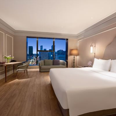 豪華大床房（享春熙路璀璨夜景+落地窗+輕奢Minibar） 成都太古裏春熙美居酒店優惠