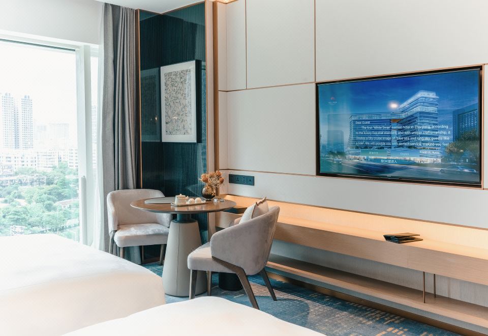 White Swan Hotel ZhanjiangSuperior 2-bed Room