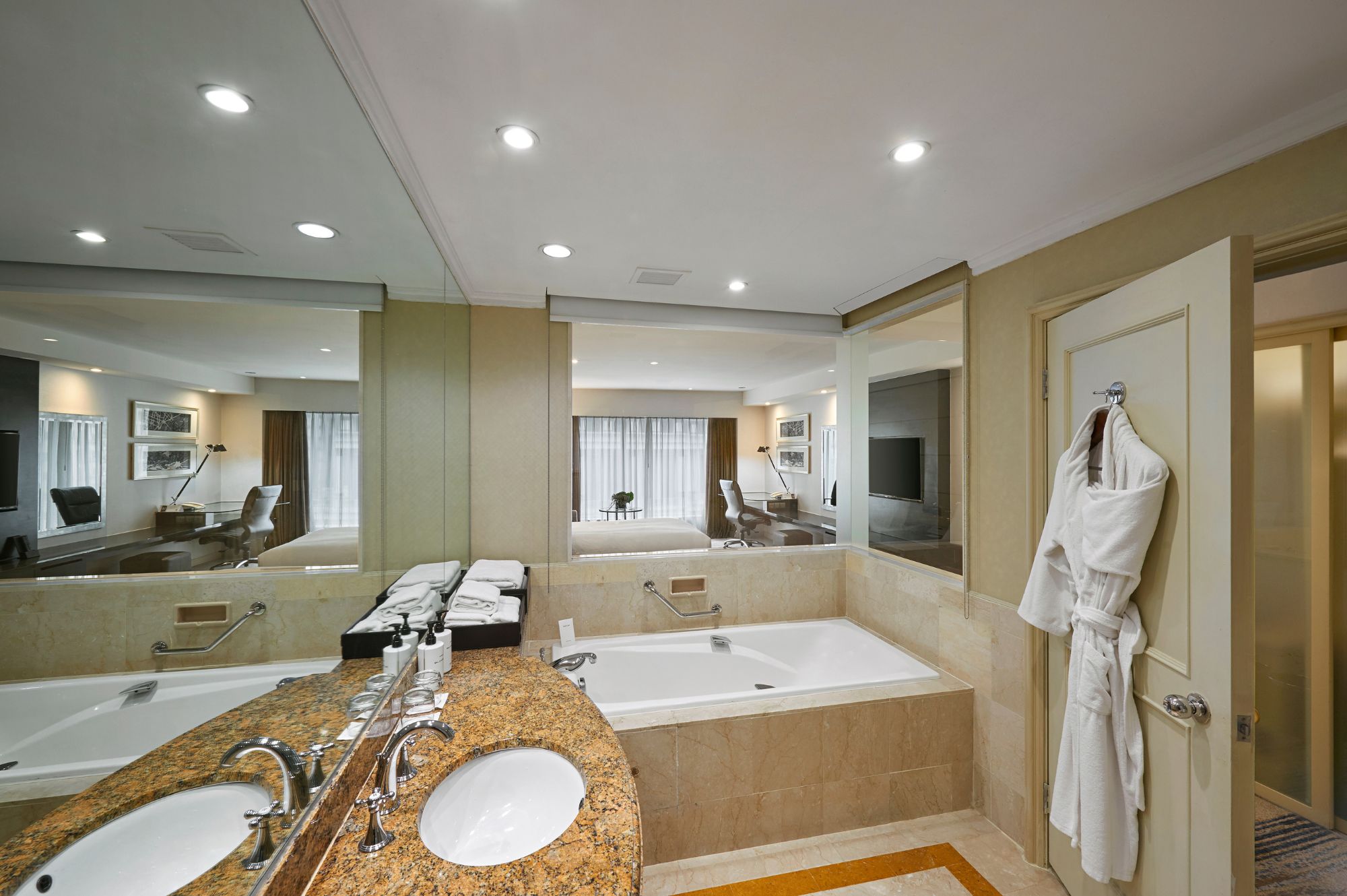 高层经典特大床房 -禁烟