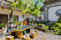 Honglinge Inn (Dali Ancient Town South Gate)