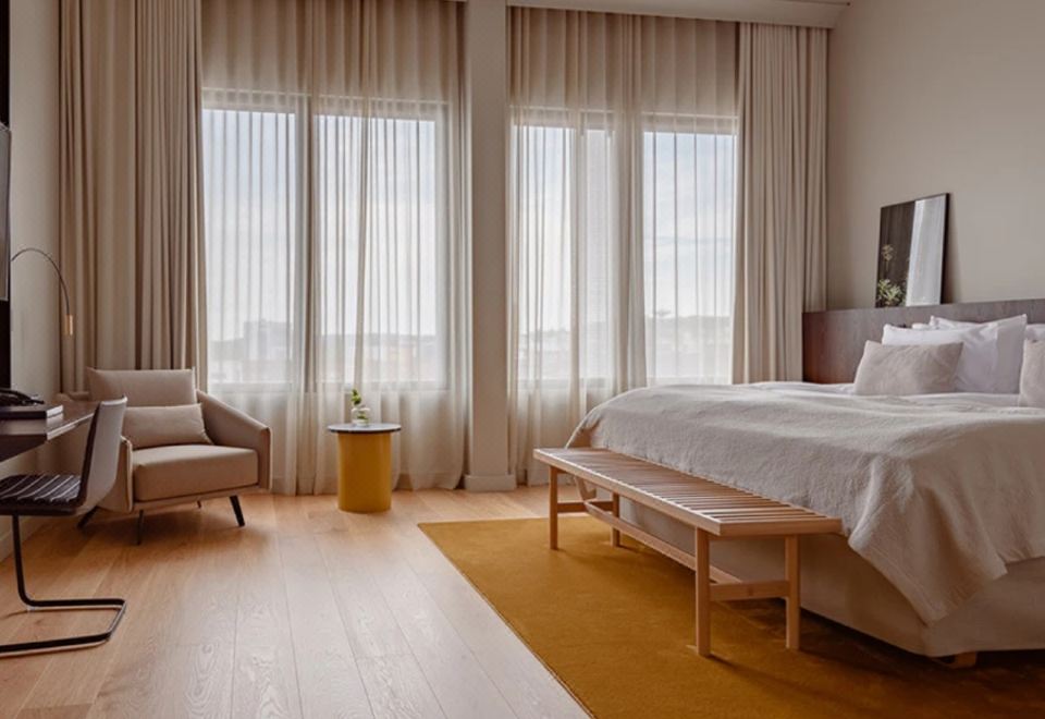 优越单人特大床