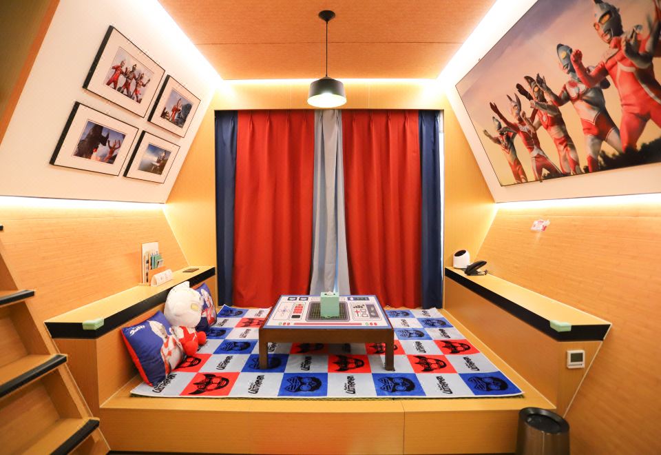 Hangzhou SENBO Nature Park and ResortDouble-bedroom Of The Ultraman-themed Honeycombb
