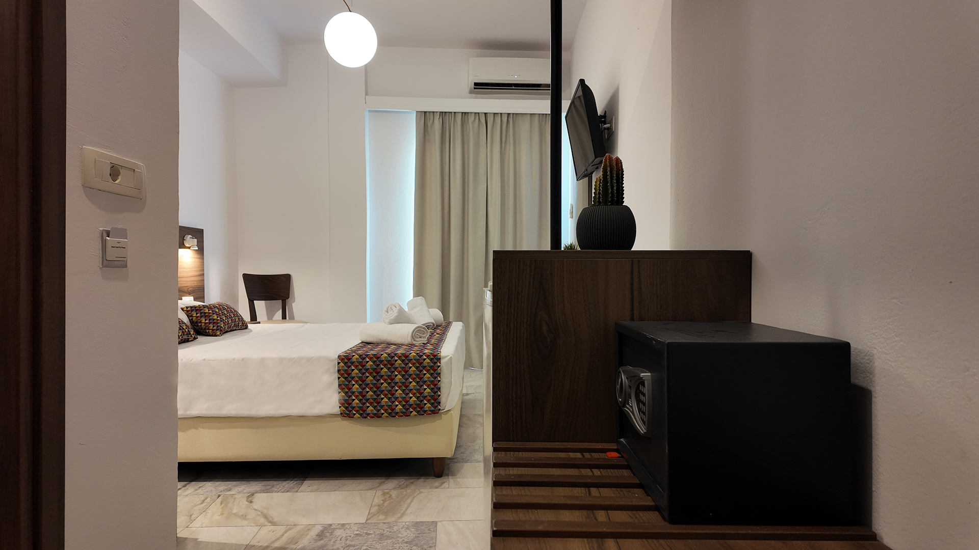 标准城景单人房