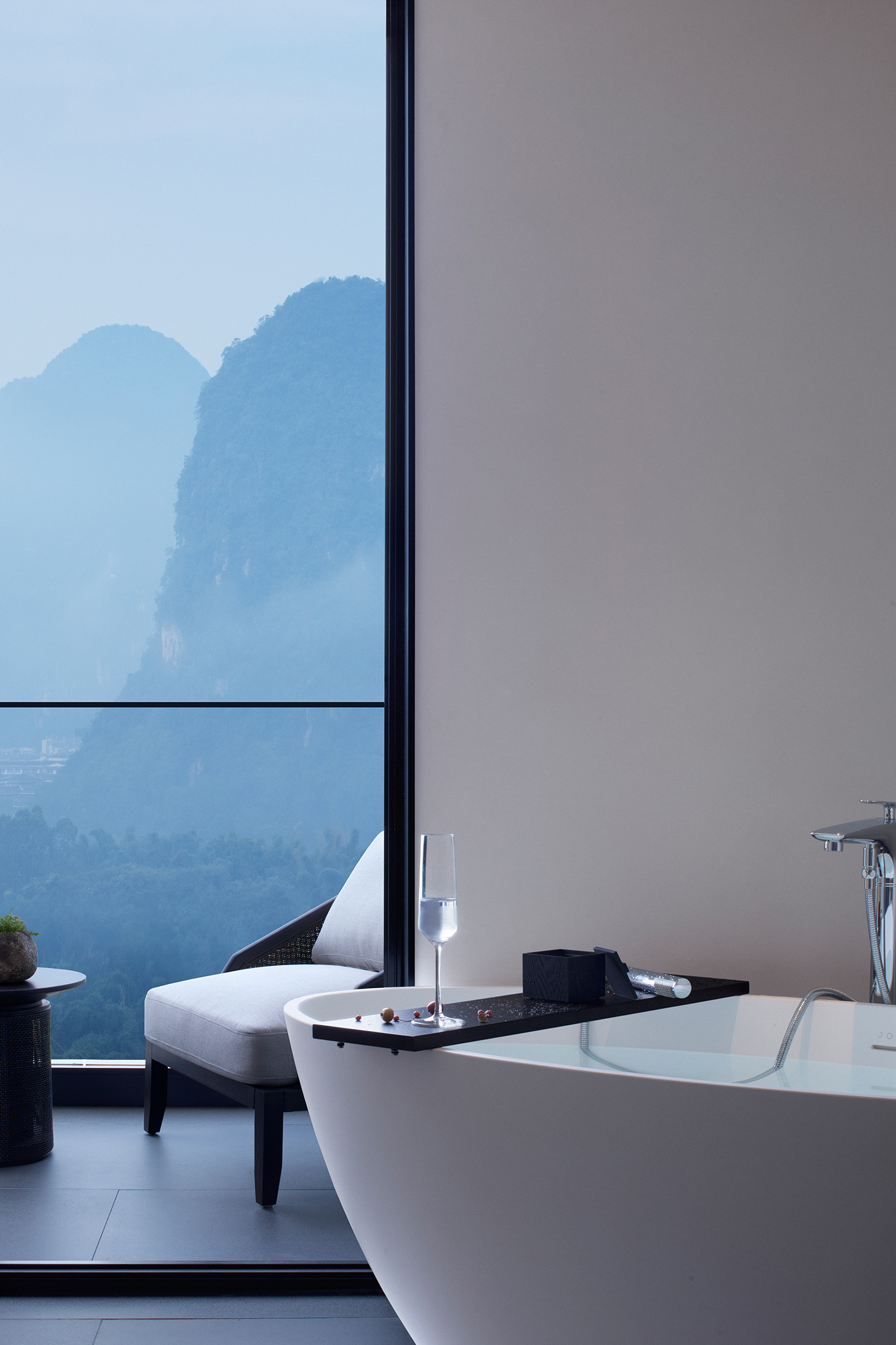 揽月观日阳台双床房-独立观景羣山阳台+梳化床