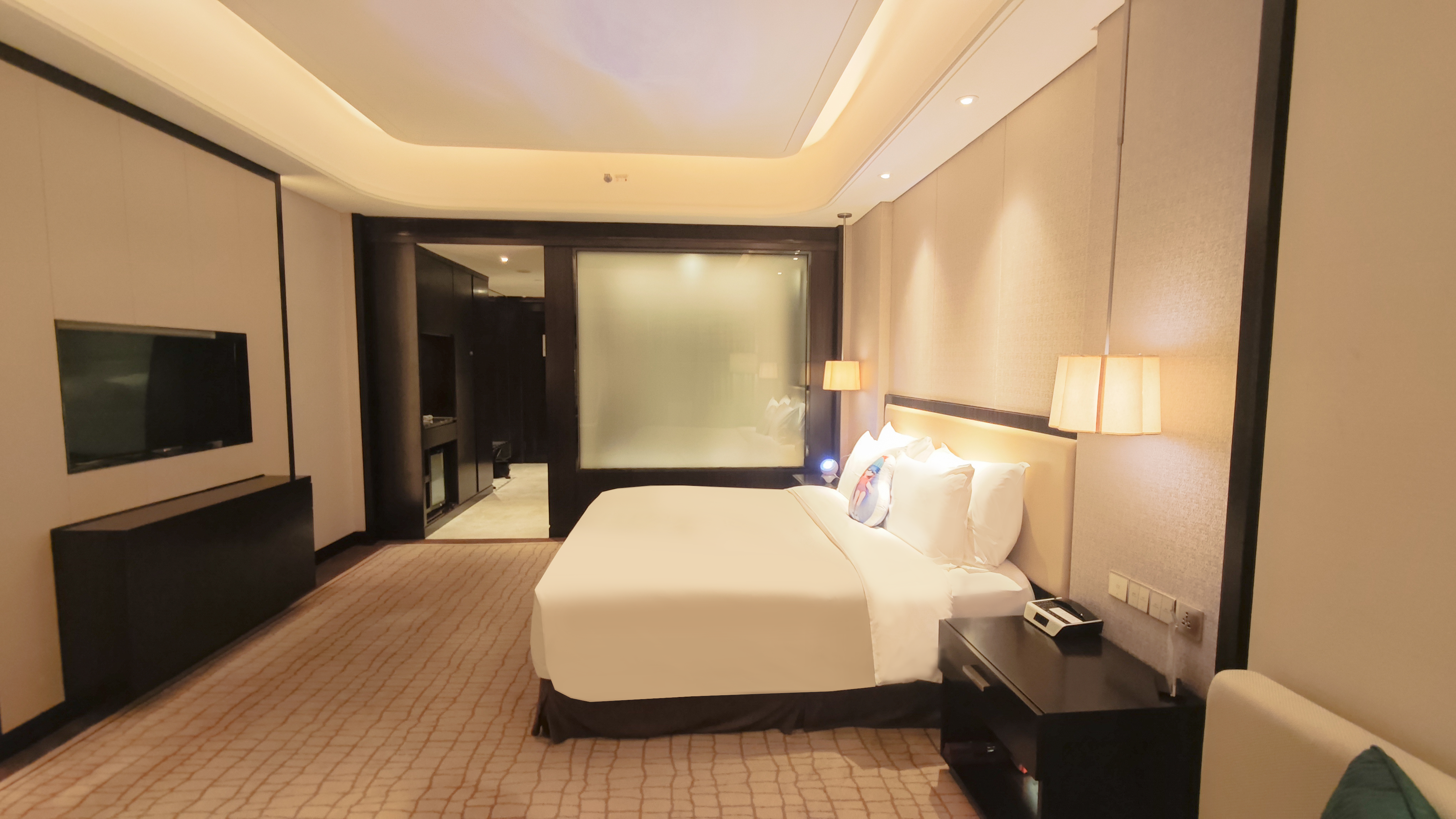 郡雅臻享大床房（VR6D影音）