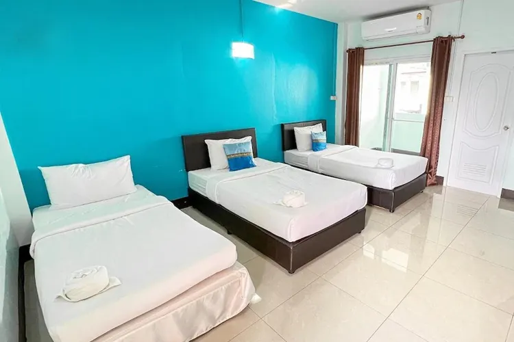 ห้องคอมฟอร์ท สำหรับสามท่าน
