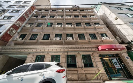 Ivy Hotel