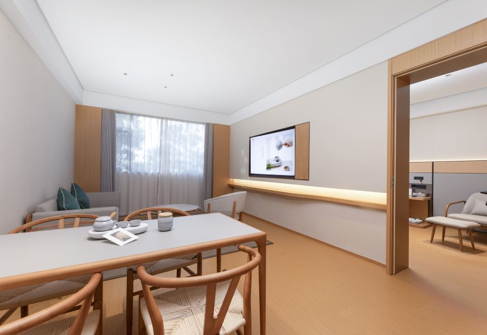 JI Hotel (Xiuning Qiyunshan West Avenue)Suite