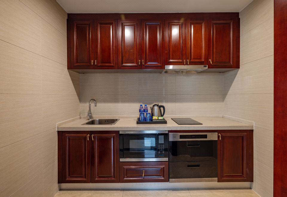 Holiday Double Bed Room With Cinema Theme