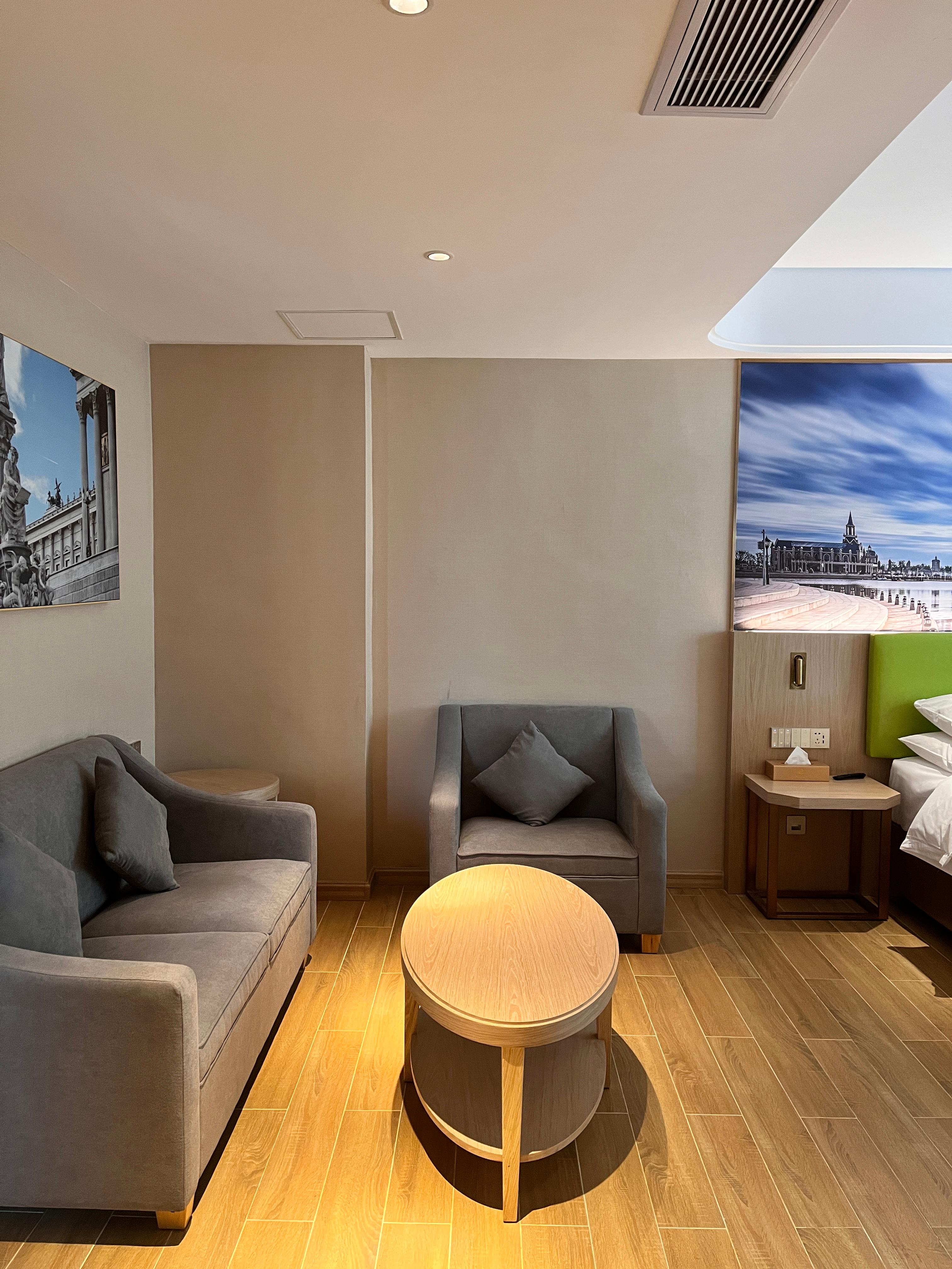 商务大床房（小度全屋智能+空气净化器+愉梦床垫）