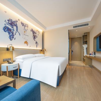 城市景觀大床房（樓層高+視野廣） 凱里亞德酒店（郴州北湖公園店）優惠