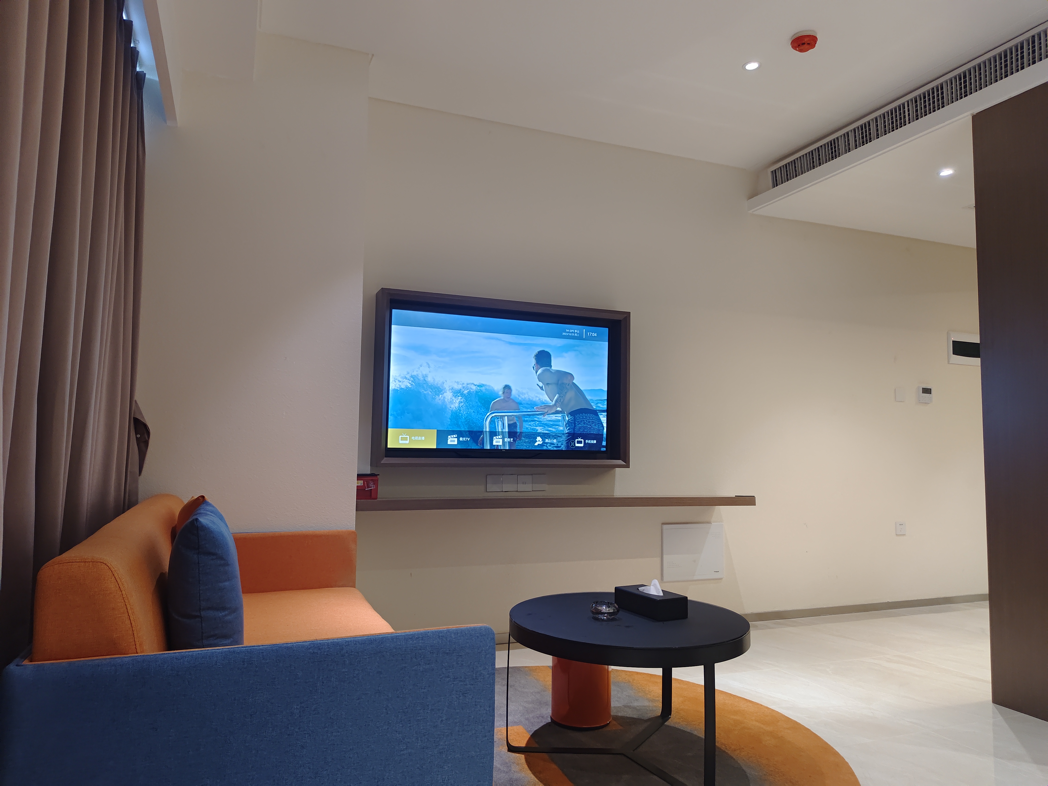 归云·天际精致大床房[零压床垫+高空景+贡缎针织床品]