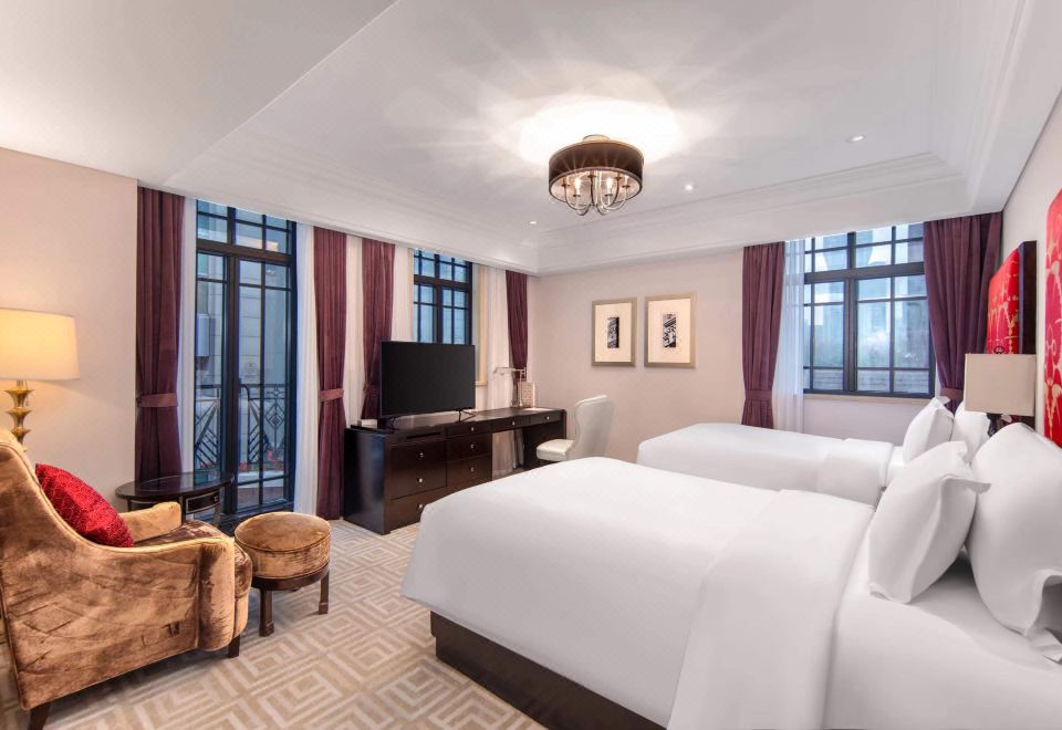 霓虹阳台双床房（东方明珠景观）