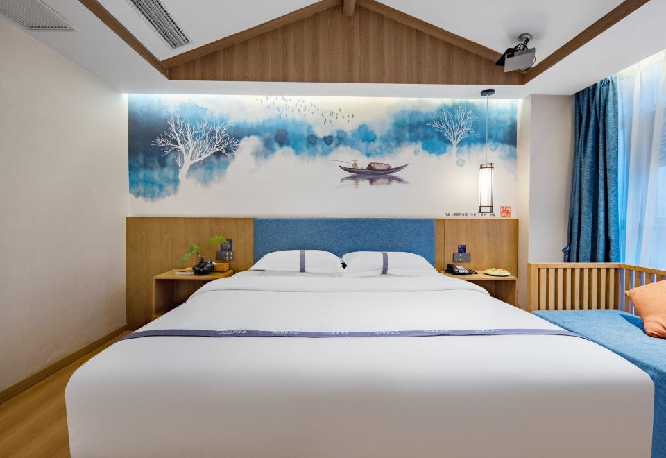 高級大床房（零壓床墊+智能客控）