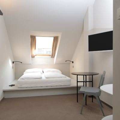 Standard Double Room Ensuite Maverick Urban Lodge Promo Code