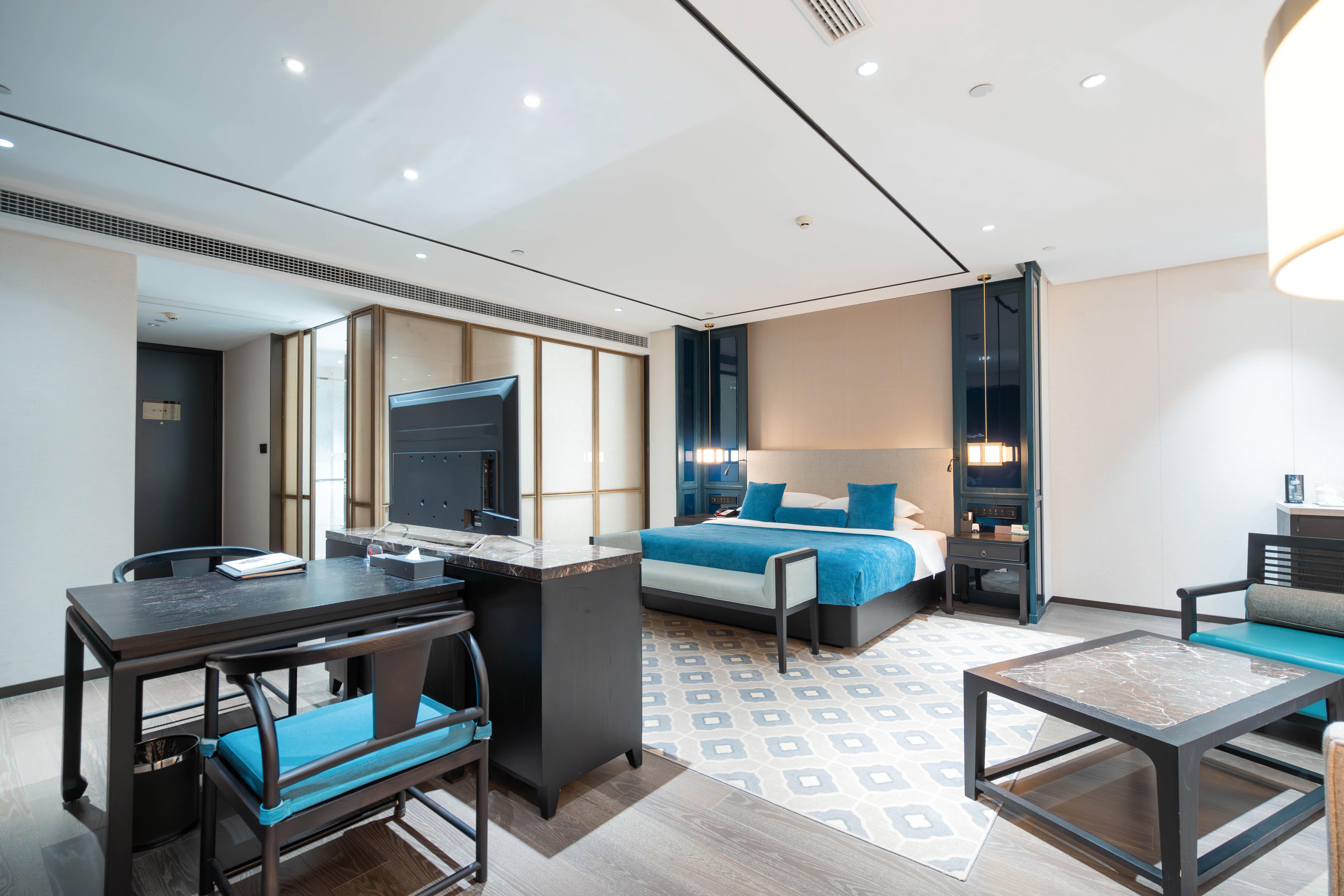 港府洲际商务大床房