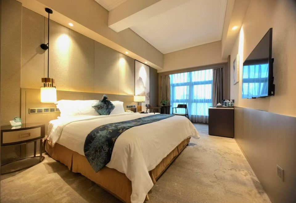 Pine City Hotel ShanghaiDeluxe King Room