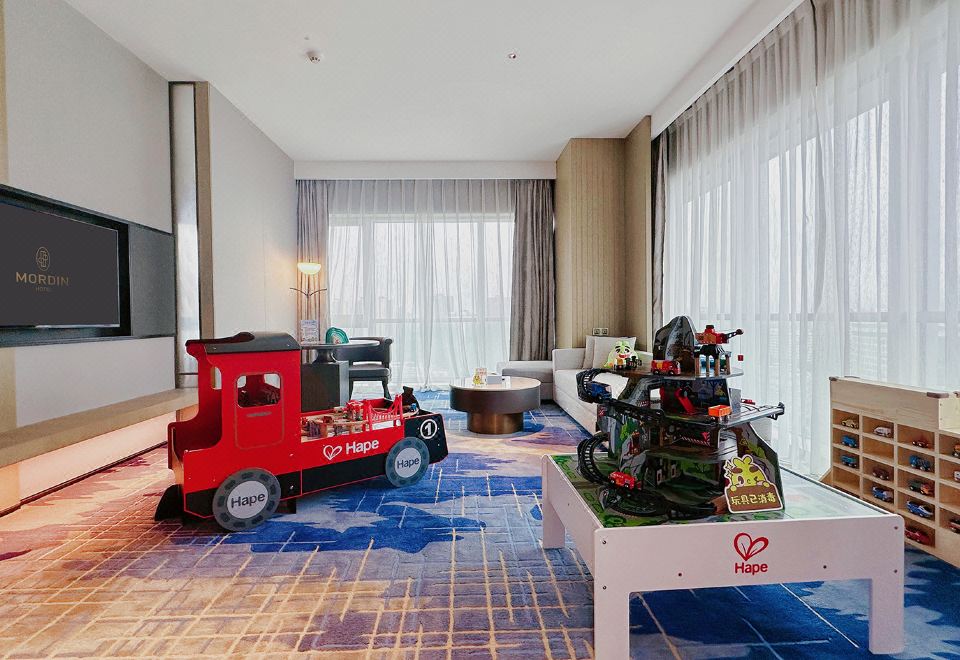 Hape火車親子湖景套房