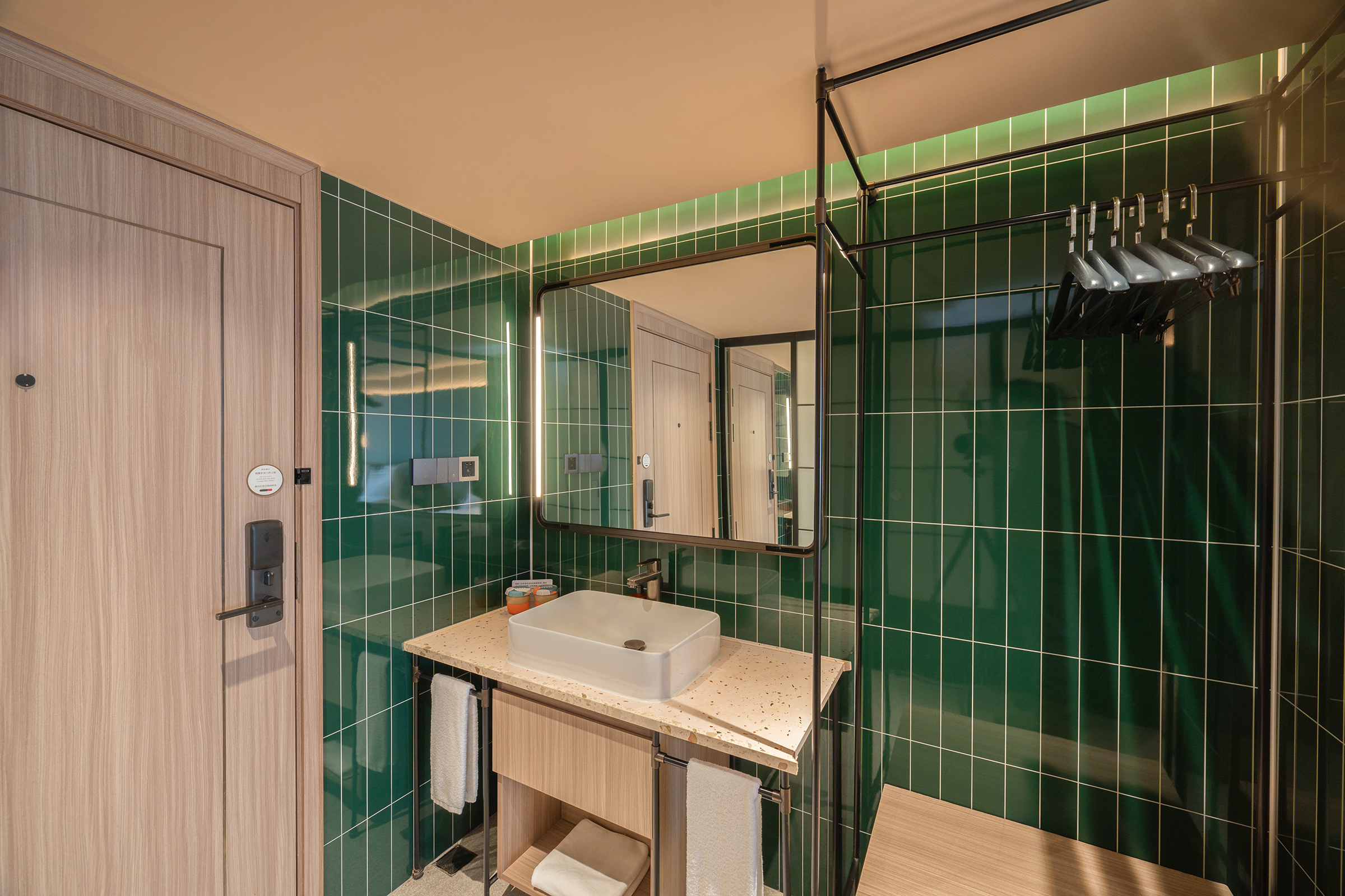 豪华双床房（65寸投屏电视+全屋智能客控）