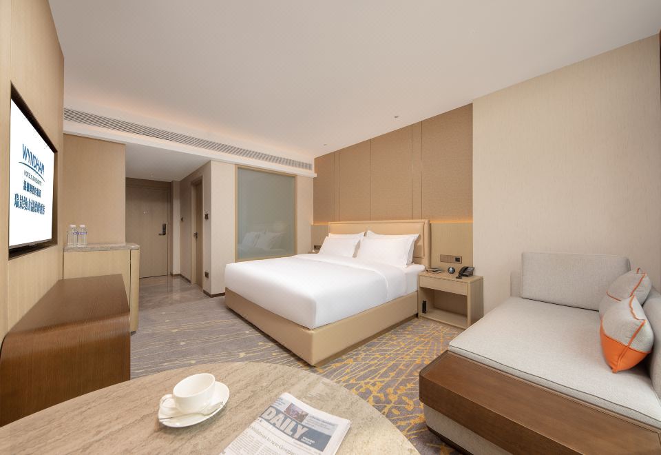Garden View Cozy Double Bed Room With Automatic Curtains, Fridge, And Smart Toilet
