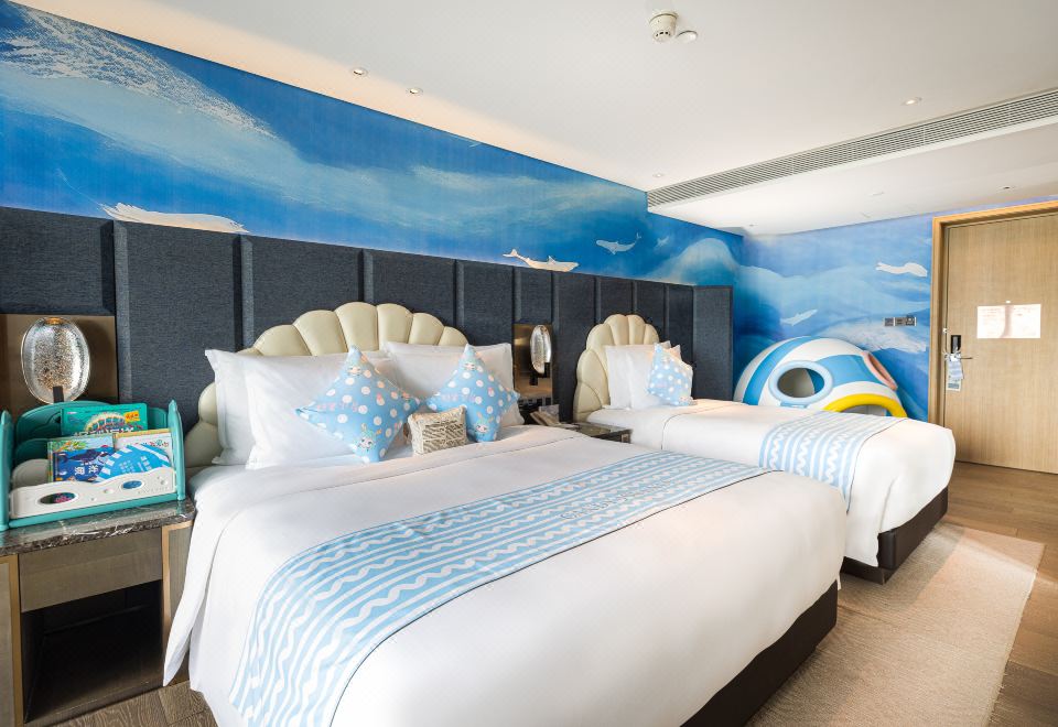 海洋遨游主題海景家庭房（俏皮魚嘴 |港珠澳大橋景觀）